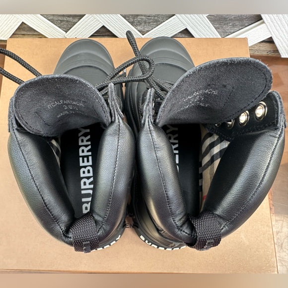 Burberry Arthur Lace-up Ankle Leather Boots - Picture 7 of 12